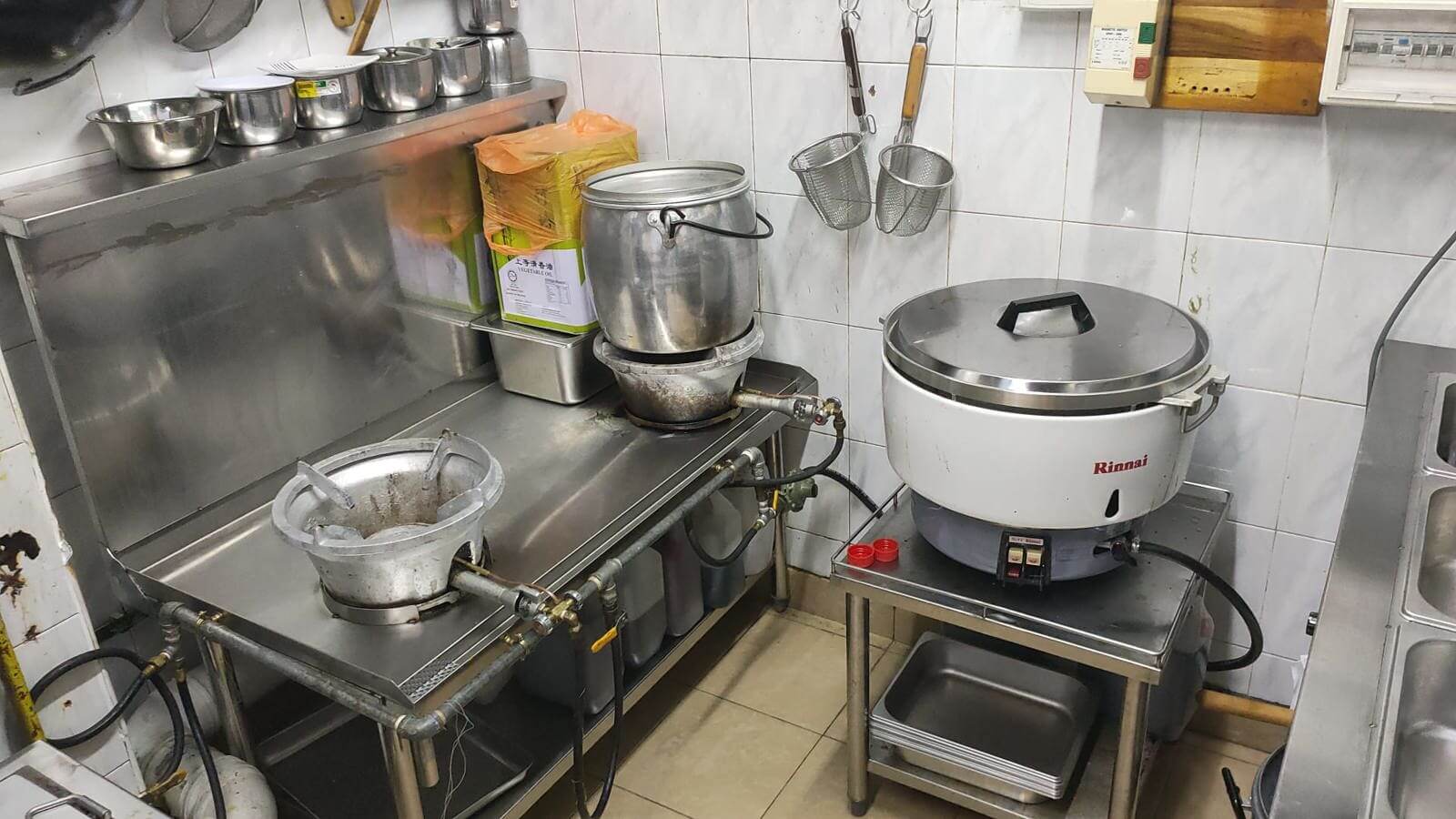 Vegetarian Stall (Fully Furnished)  - Rental - S$2300/- Able to explore other food too!