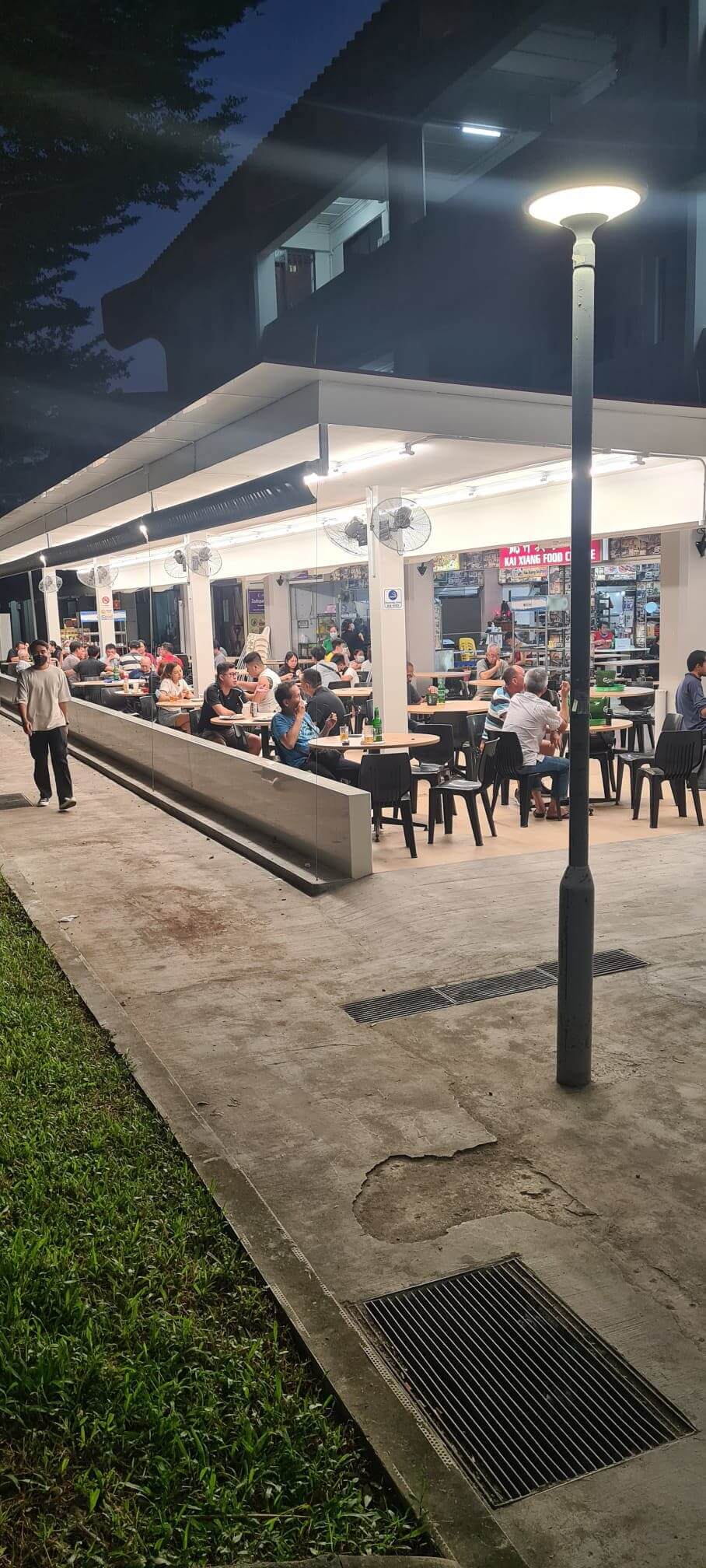 Coffeeshop stall/  near mrt /Reno recently 