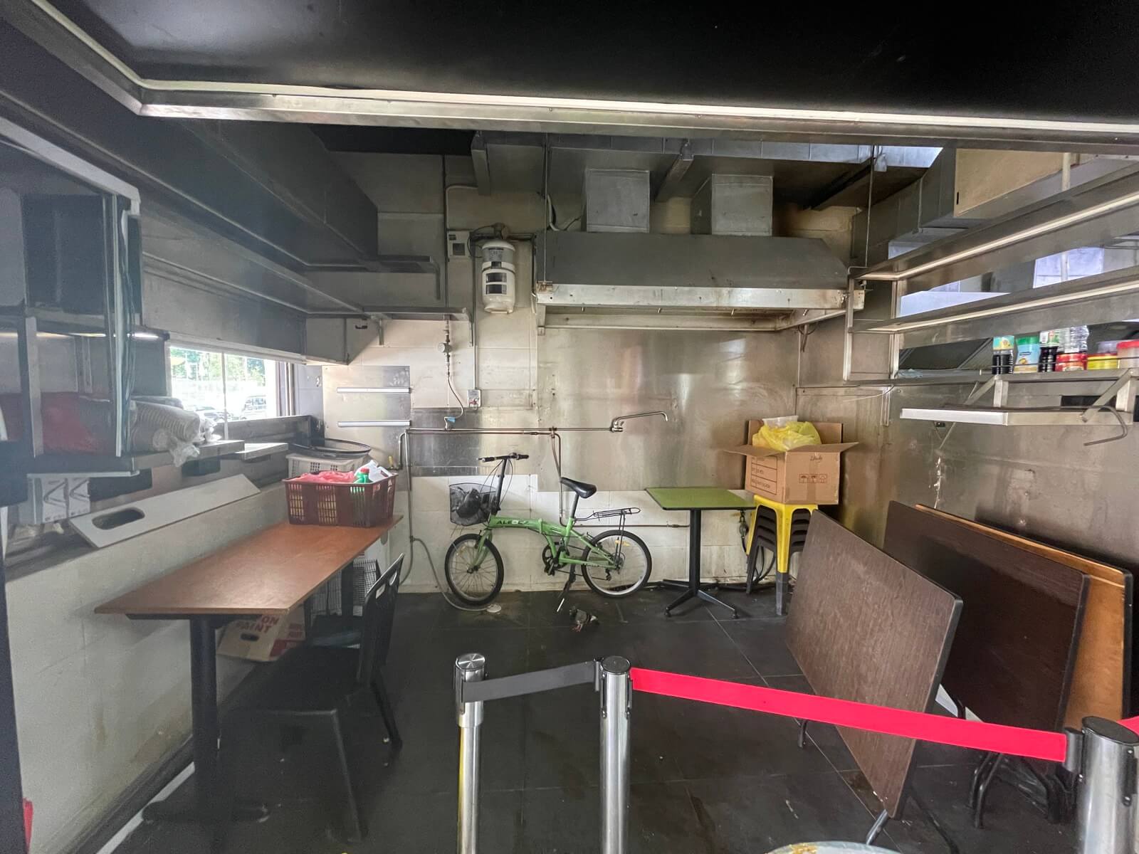 17 Beach Road High Human Traffic Eating House Stall For Rent!