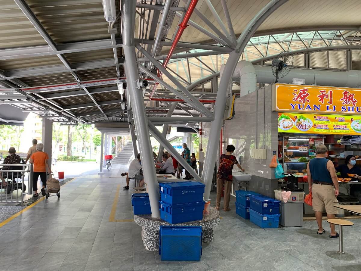 Corner spacious stall at 630 Bedok Reservoir for immediate taking over from 1st gen owner