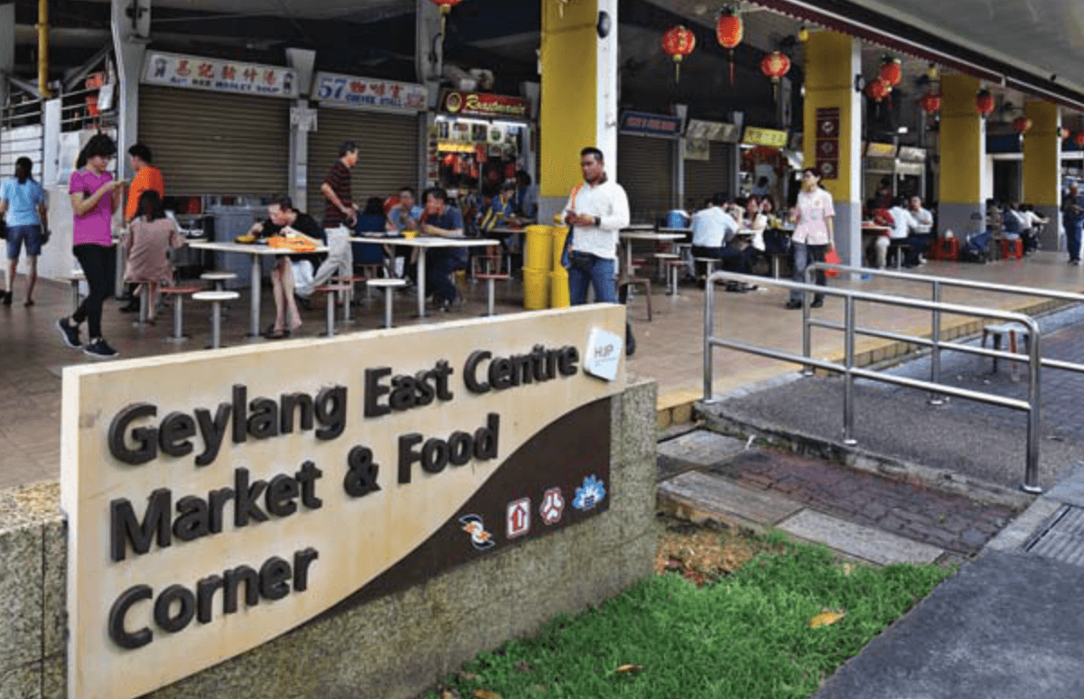 近Aljunied MRT 刚翻新不久的熟食中心摊位转让， 人潮旺