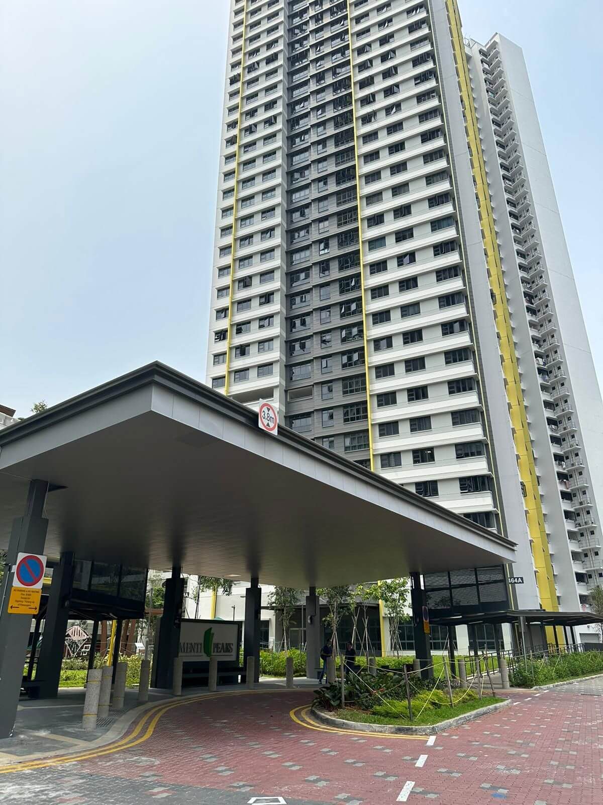 ONE NOODLE STALL LEFT @ BRAND NEW COFFEESHOP - CLEMENTI AVENUE 1 