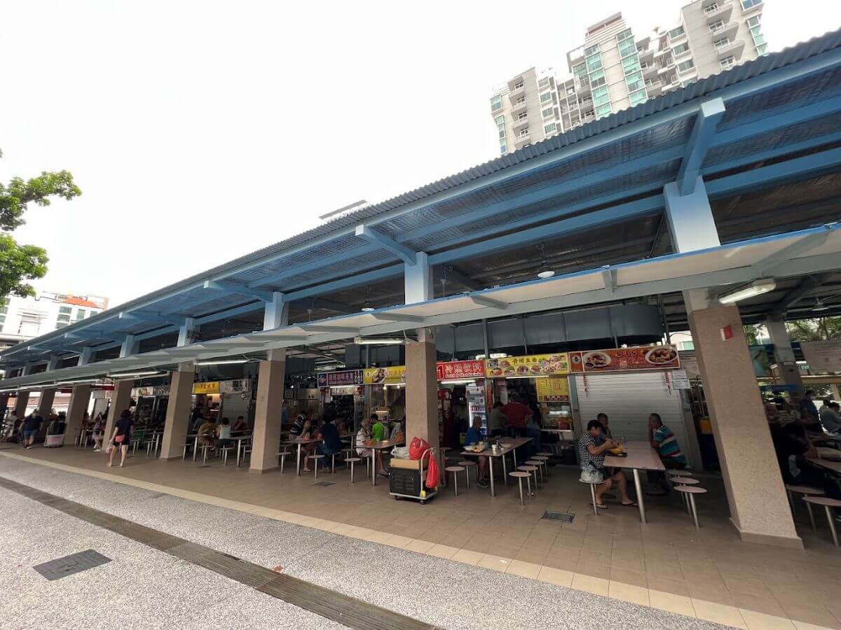 Whampoa food market (Morning) stall for rental (Super crowded)