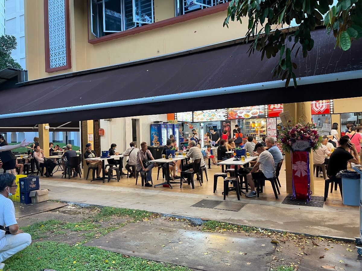 COFFEESHOP NEAR CHURCHES AND SCHOOLS AND MANY NEW BTO FLATS