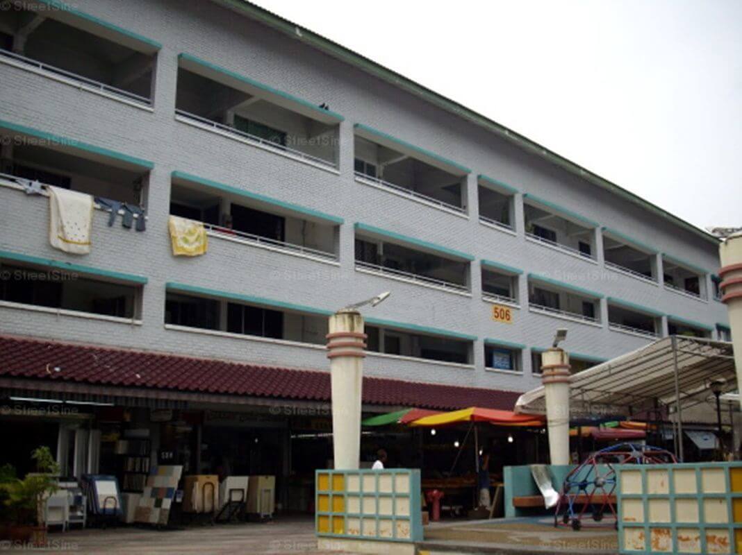 Yishun half stall