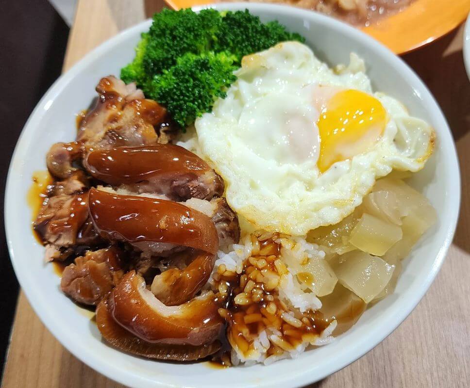 Ongoing Bak Kut Teh & Fried Porridge Stall for Take Over