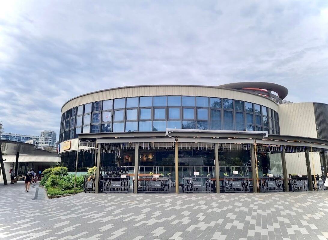 High-End Food Court with Mini Restaurants for Rent 