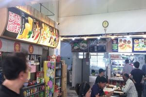 Partially Equipped Heavy Lunch Crowd Stall For Rent